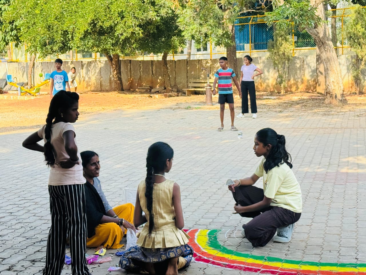 ಕಾಮನಬಿಲ್ಲಿನ ಚಿತ್ತಾರ ಬಣ್ಣಗಳ ಮಹತ್ವ ತಿಳಿಸುವುದು.