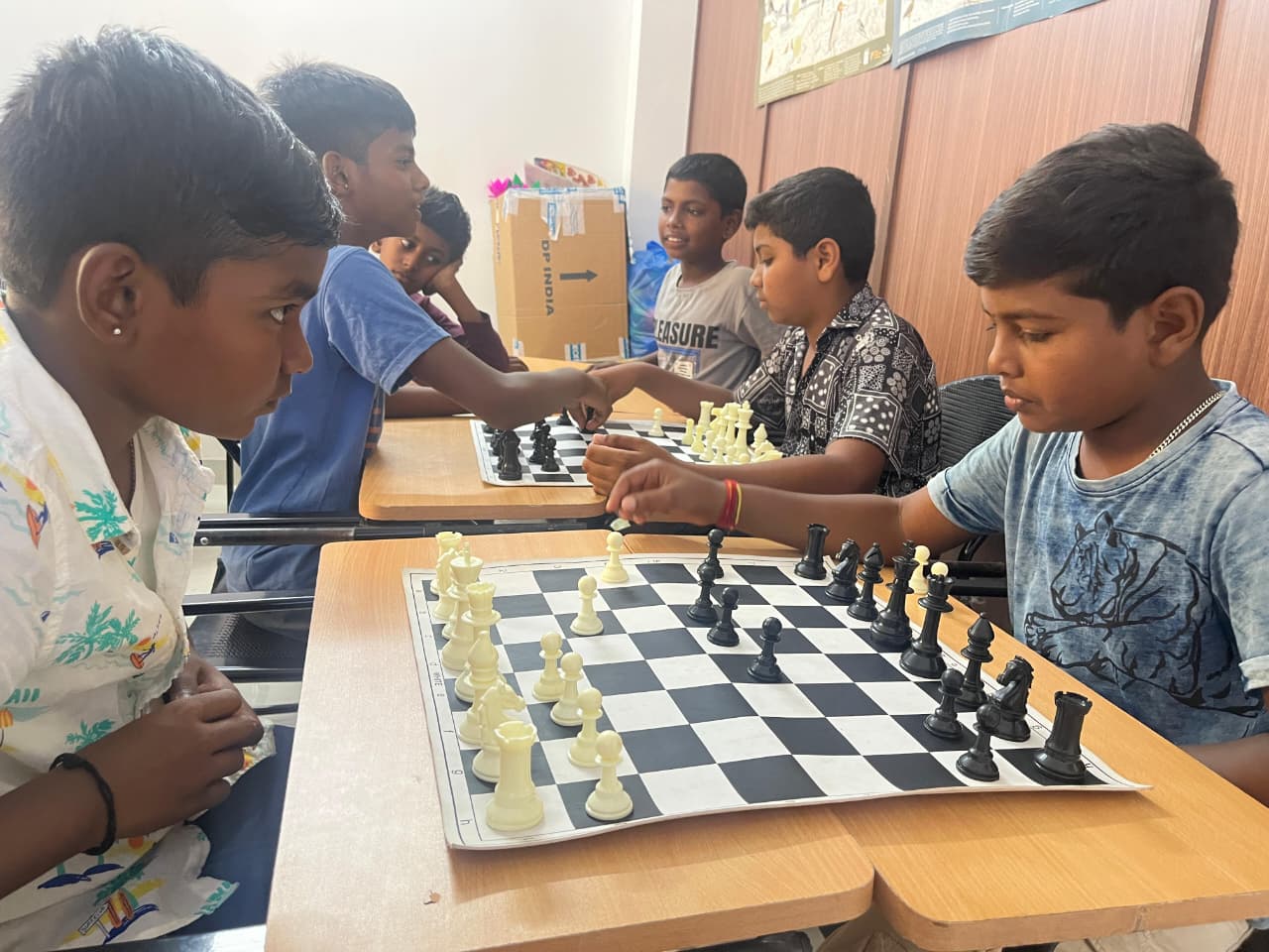 ಸಂದೇಶವುಳ್ಳ ಆಟಗಳು